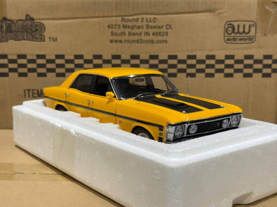 FORD XW FALCON GTHO PHASE 2 - YELLOW W/BLACK STRIPES - 1:18 SCALE DIECAST MODEL - BIANTE/AUTOART