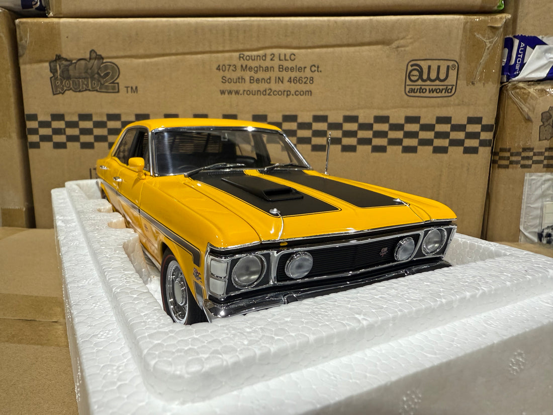 FORD XW FALCON GTHO PHASE 2 - YELLOW W/BLACK STRIPES - 1:18 SCALE DIECAST MODEL - BIANTE/AUTOART