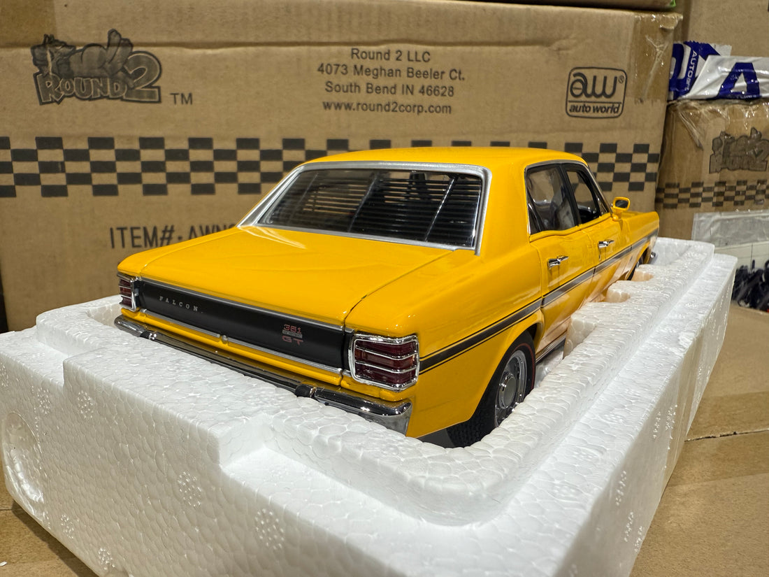 FORD XW FALCON GTHO PHASE 2 - YELLOW W/BLACK STRIPES - 1:18 SCALE DIECAST MODEL - BIANTE/AUTOART