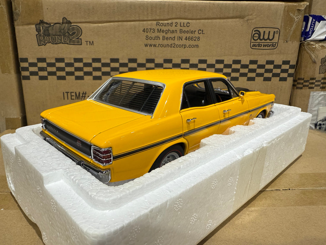 FORD XW FALCON GTHO PHASE 2 - YELLOW W/BLACK STRIPES - 1:18 SCALE DIECAST MODEL - BIANTE/AUTOART