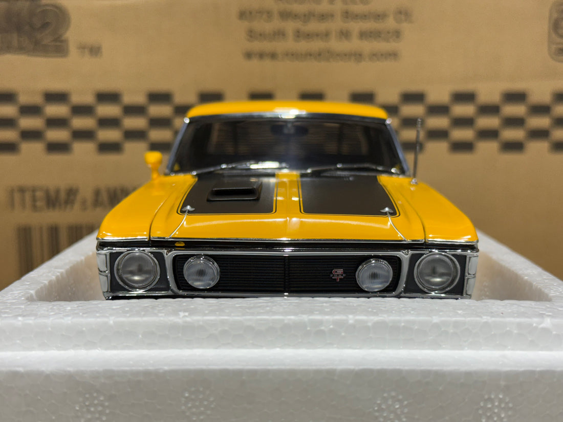 FORD XW FALCON GTHO PHASE 2 - YELLOW W/BLACK STRIPES - 1:18 SCALE DIECAST MODEL - BIANTE/AUTOART
