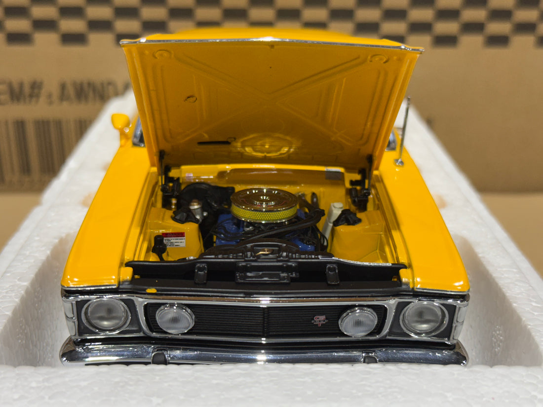 FORD XW FALCON GTHO PHASE 2 - YELLOW W/BLACK STRIPES - 1:18 SCALE DIECAST MODEL - BIANTE/AUTOART