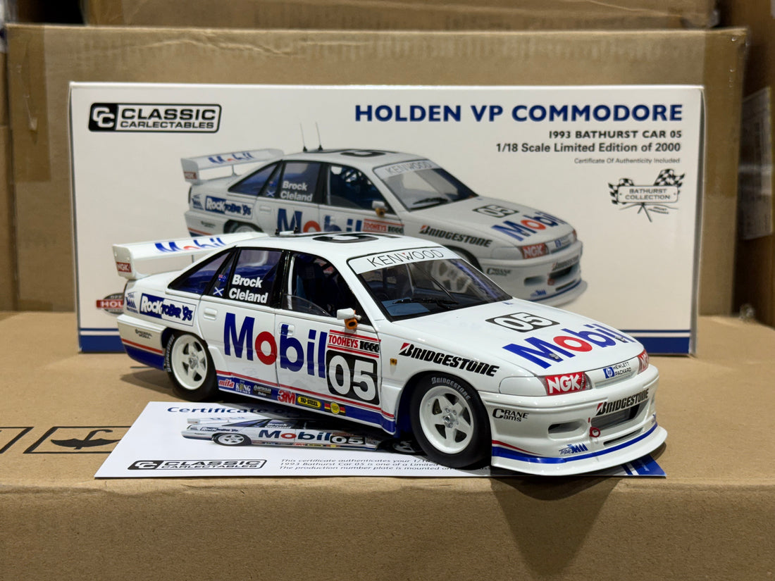 1993 BATHURST PETER BROCK - HDT HOLDEN VP COMMODORE - 1:18 SCALE DIECAST MODEL