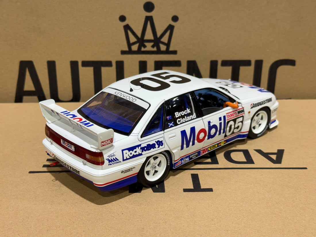 1993 BATHURST PETER BROCK - HDT HOLDEN VP COMMODORE - 1:18 SCALE DIECAST MODEL