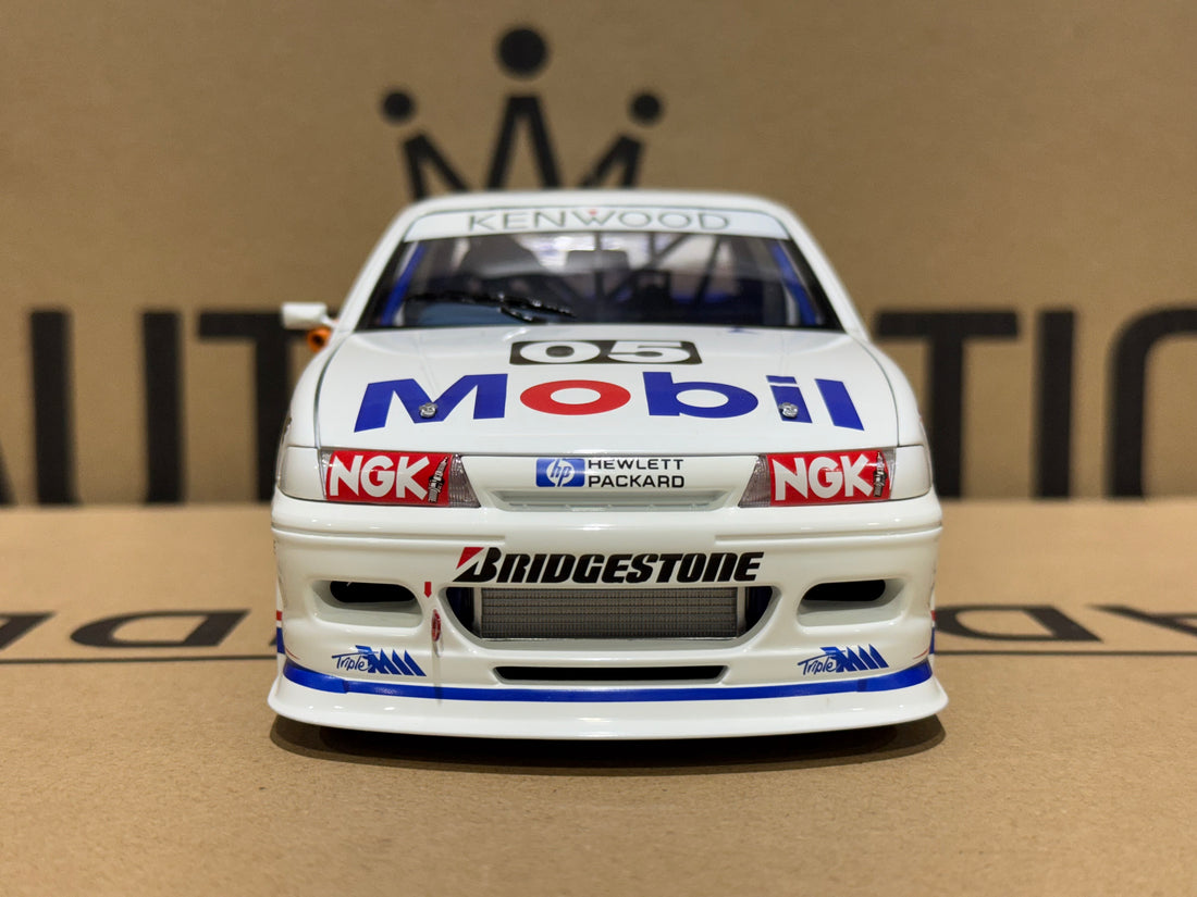 1993 BATHURST PETER BROCK - HDT HOLDEN VP COMMODORE - 1:18 SCALE DIECAST MODEL