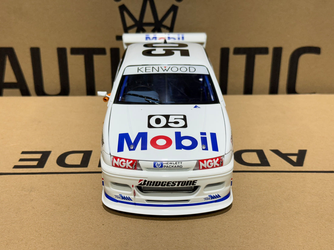 1993 BATHURST PETER BROCK - HDT HOLDEN VP COMMODORE - 1:18 SCALE DIECAST MODEL