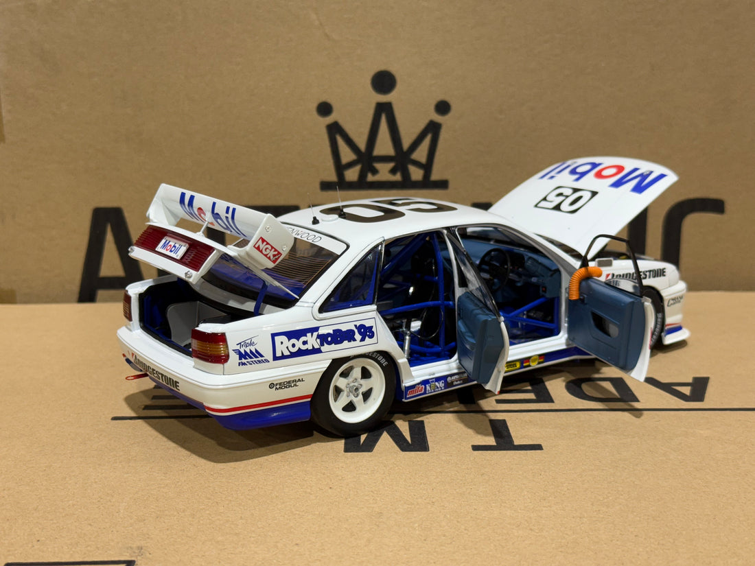 1993 BATHURST PETER BROCK - HDT HOLDEN VP COMMODORE - 1:18 SCALE DIECAST MODEL
