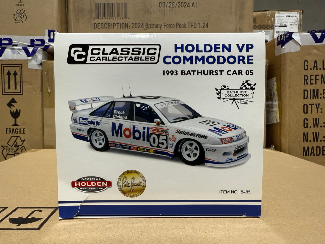 1993 BATHURST PETER BROCK - HDT HOLDEN VP COMMODORE - 1:18 SCALE DIECAST MODEL