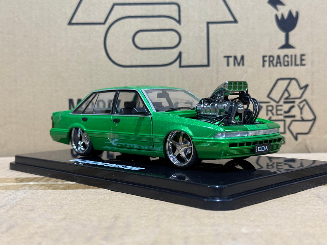 BLOWN VL CALAIS - GREEN - 1:24 SCALE DIECAST MODEL - DDA