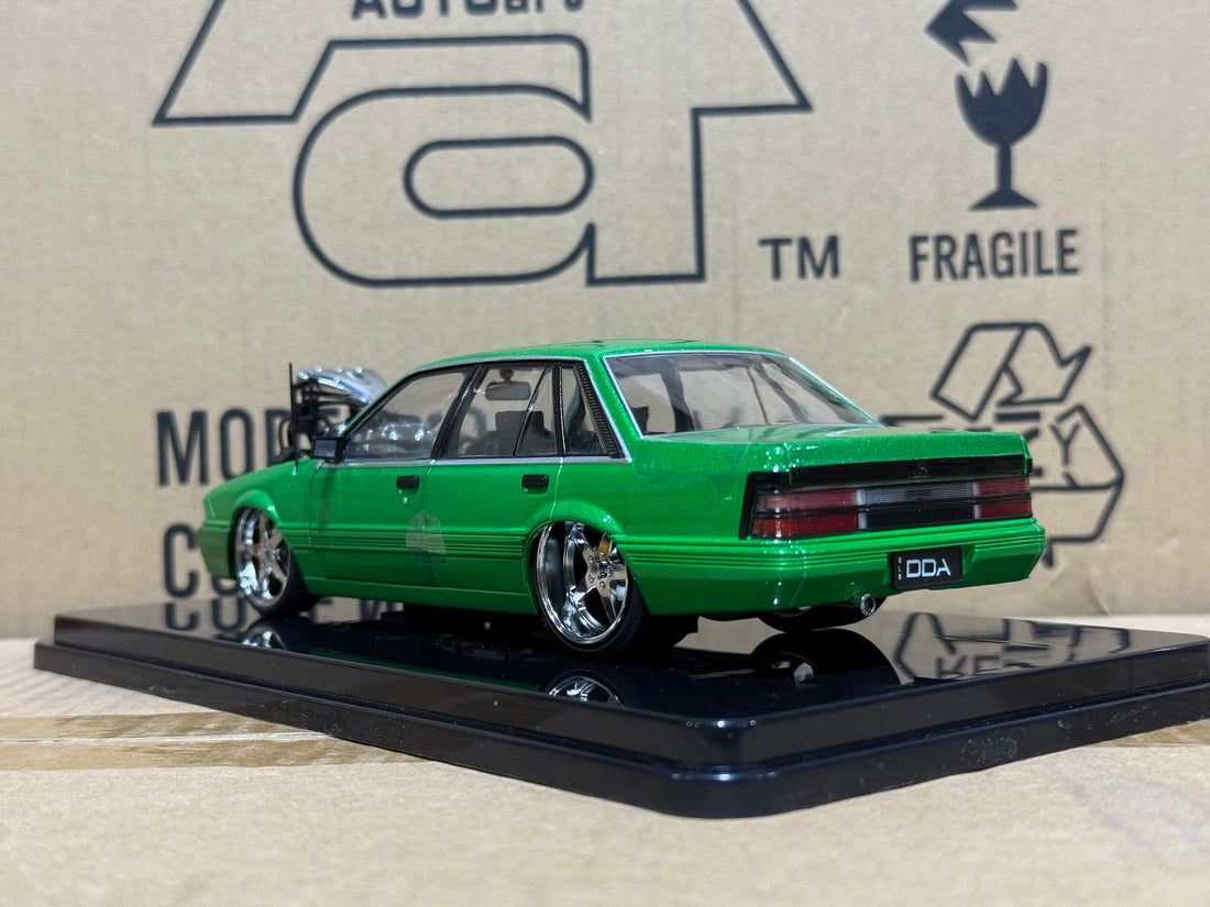 BLOWN VL CALAIS - GREEN - 1:24 SCALE DIECAST MODEL - DDA