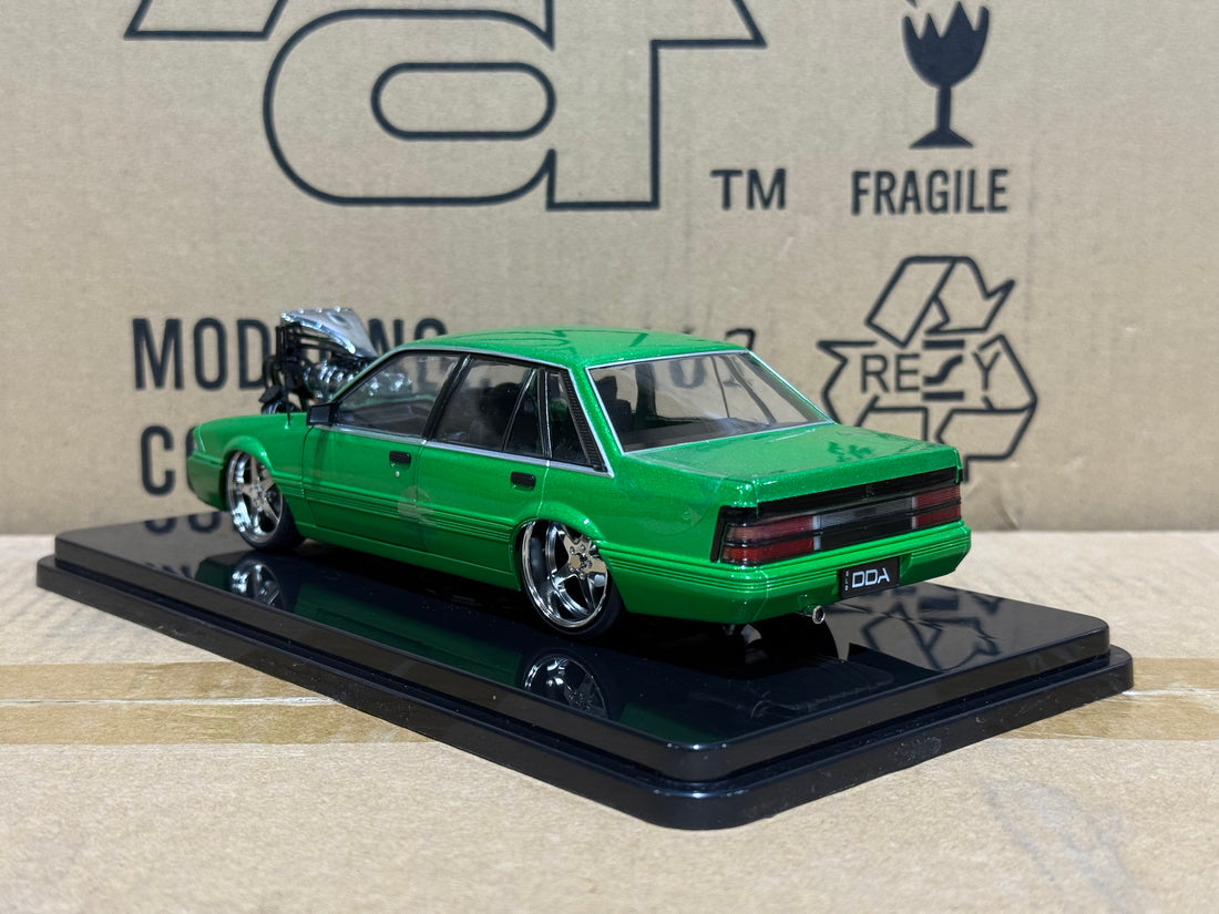 BLOWN VL CALAIS - GREEN - 1:24 SCALE DIECAST MODEL - DDA