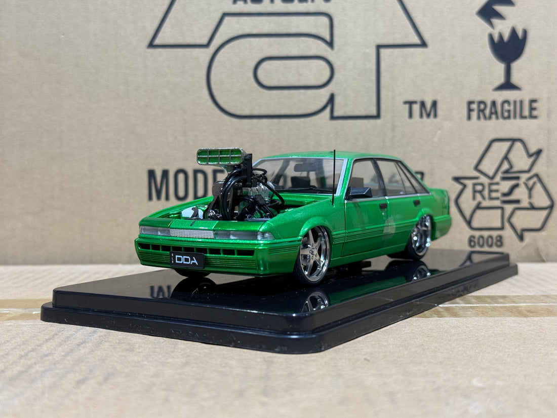 BLOWN VL CALAIS - GREEN - 1:24 SCALE DIECAST MODEL - DDA