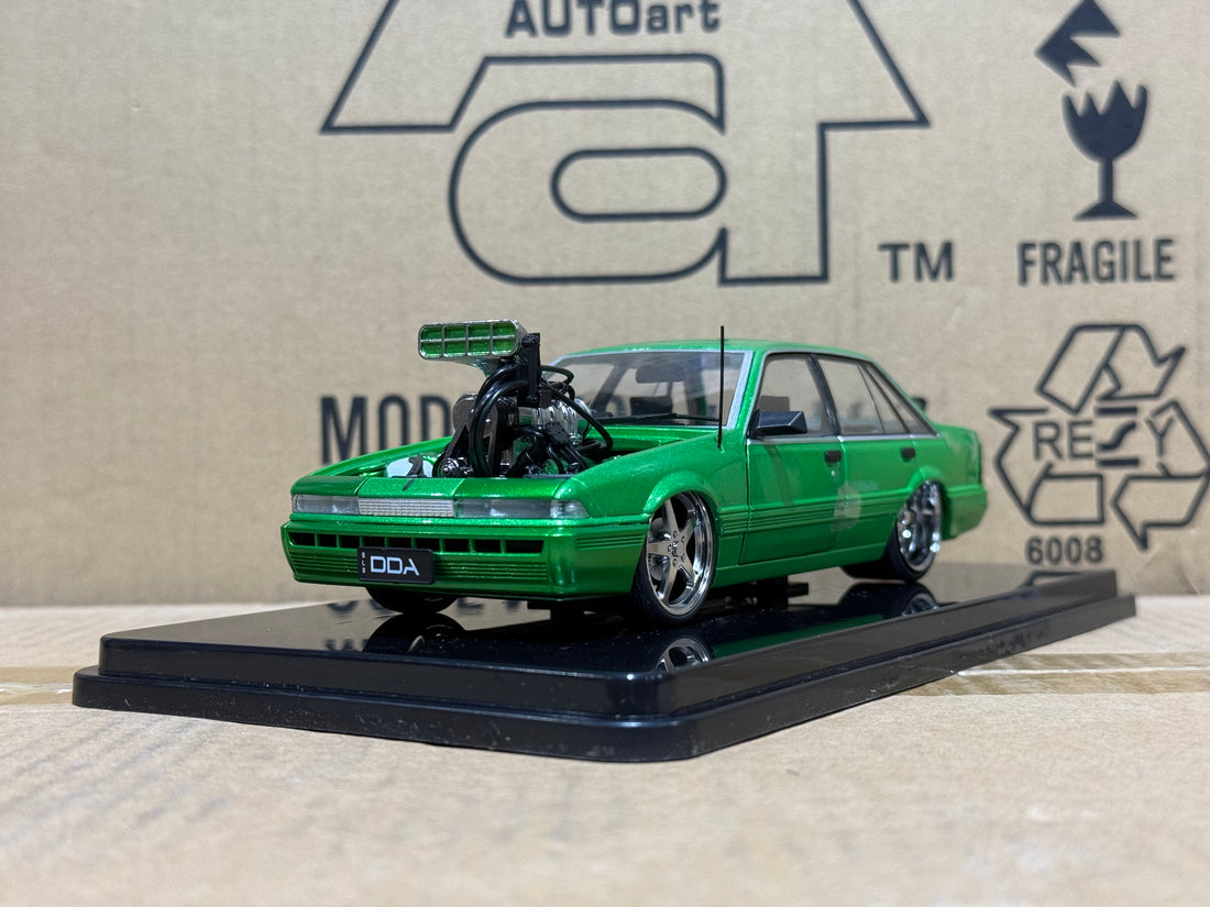 BLOWN VL CALAIS - GREEN - 1:24 SCALE DIECAST MODEL - DDA