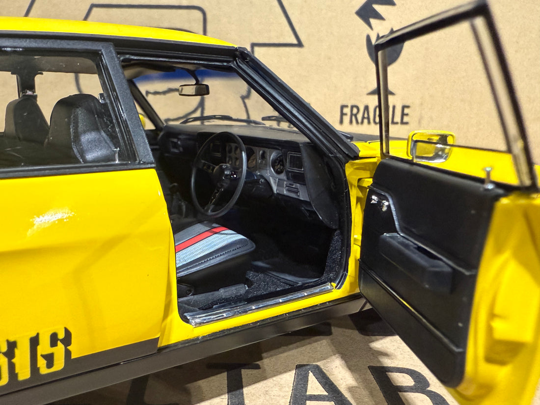 HOLDEN HX MONARO GTS SEDAN ABSINTH YELLOW - 1:18 SCALE DIECAST MODEL