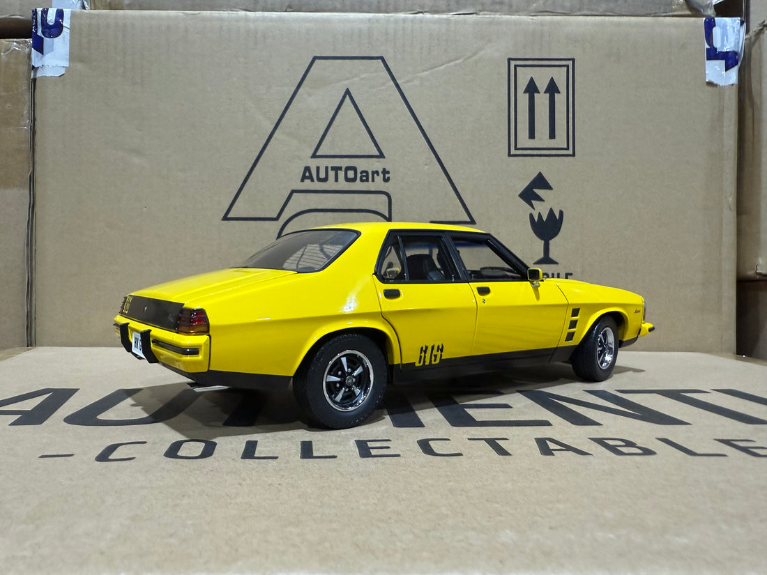 HOLDEN HX MONARO GTS SEDAN ABSINTH YELLOW - 1:18 SCALE DIECAST MODEL