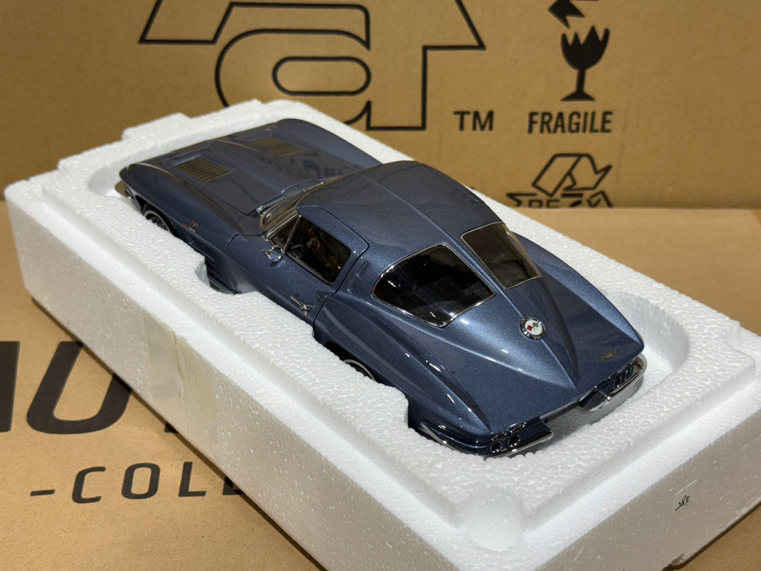 1963 CHEVROLET CORVETTE COUPE - SILVER BLUE - 1:18 SCALE DIECAST MODEL - AUTOART