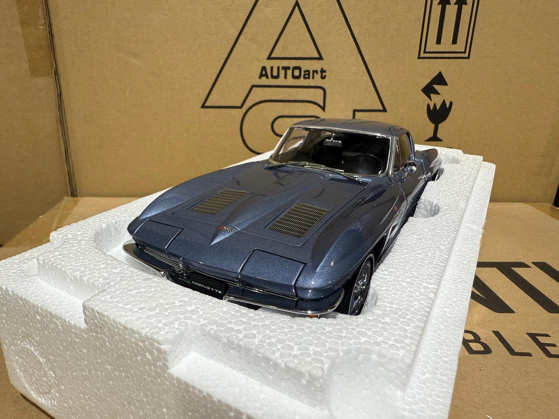 1963 CHEVROLET CORVETTE COUPE - SILVER BLUE - 1:18 SCALE DIECAST MODEL - AUTOART
