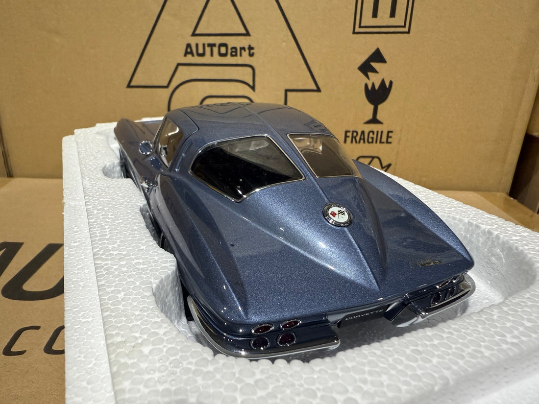 1963 CHEVROLET CORVETTE COUPE - SILVER BLUE - 1:18 SCALE DIECAST MODEL - AUTOART