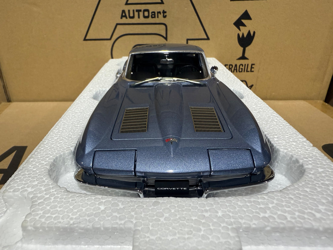 1963 CHEVROLET CORVETTE COUPE - SILVER BLUE - 1:18 SCALE DIECAST MODEL - AUTOART