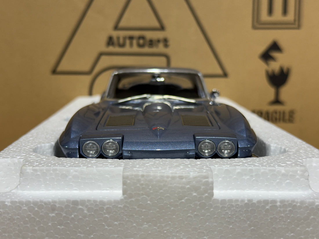1963 CHEVROLET CORVETTE COUPE - SILVER BLUE - 1:18 SCALE DIECAST MODEL - AUTOART