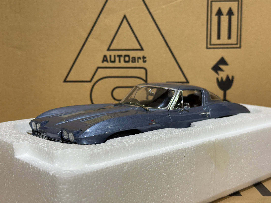 1963 CHEVROLET CORVETTE COUPE - SILVER BLUE - 1:18 SCALE DIECAST MODEL - AUTOART