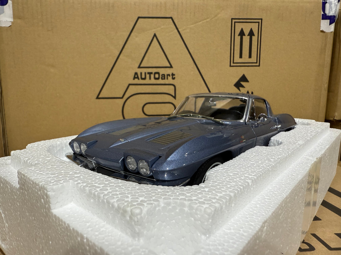 1963 CHEVROLET CORVETTE COUPE - SILVER BLUE - 1:18 SCALE DIECAST MODEL - AUTOART