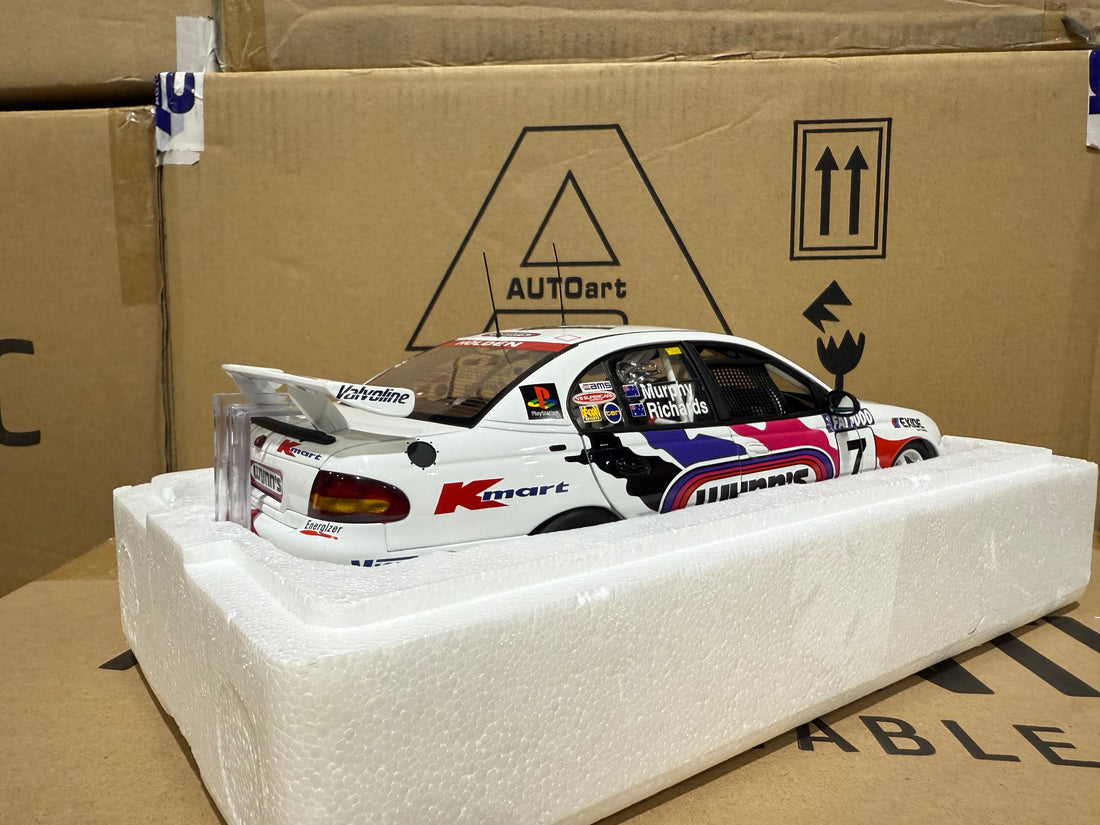 HOLDEN COMMODORE VT BATHURST 1999 G. MURPHY/S.RICHARDS #7 - 1:18 SCALE DIECAST MODEL - AUTOART