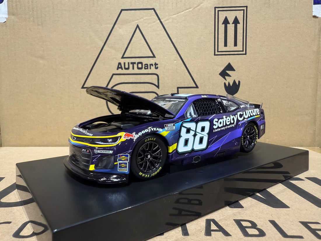 SHANE VAN GISBERGEN AUTOGRAPHRD 2025 SAFETY CULTURE 1:24 SCALE ARC DIECAST