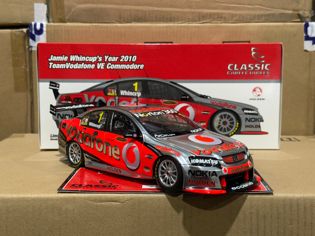 Holden VE Commodore 2010 Triple Eight Race Engineering Jamie Whincup - 1:18 Scale Diecast Model