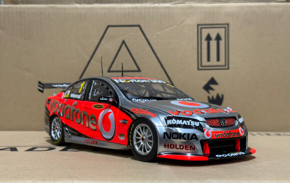 Holden VE Commodore 2010 Triple Eight Race Engineering Jamie Whincup - 1:18 Scale Diecast Model