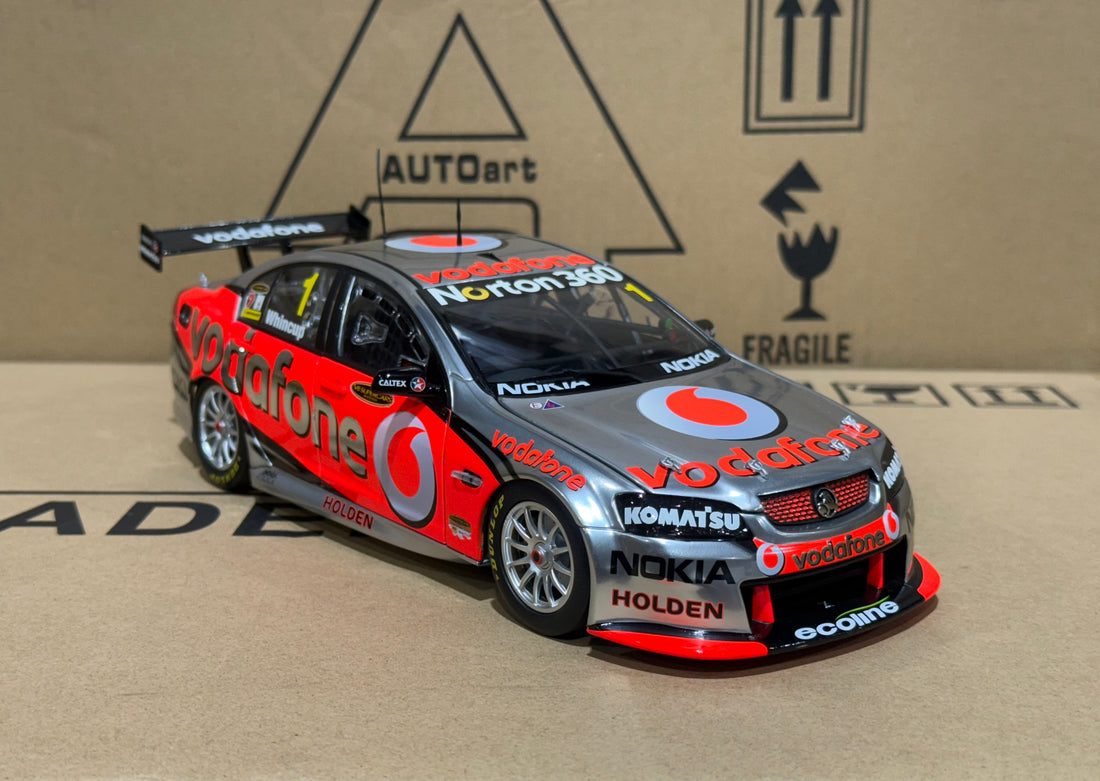 Holden VE Commodore 2010 Triple Eight Race Engineering Jamie Whincup - 1:18 Scale Diecast Model
