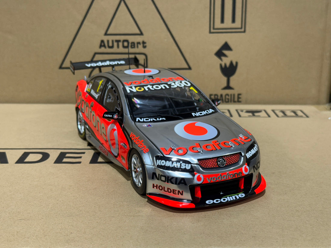 Holden VE Commodore 2010 Triple Eight Race Engineering Jamie Whincup - 1:18 Scale Diecast Model