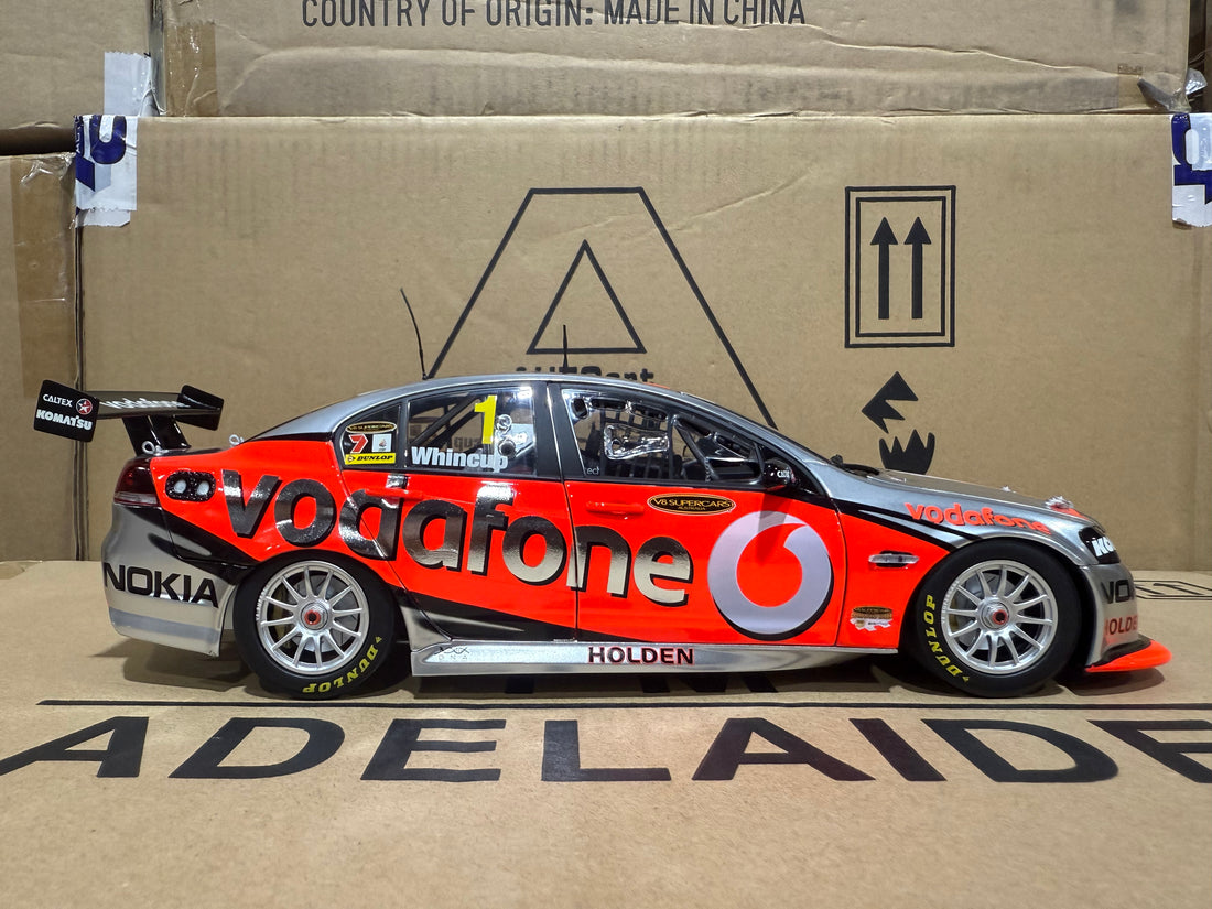 Holden VE Commodore 2010 Triple Eight Race Engineering Jamie Whincup - 1:18 Scale Diecast Model