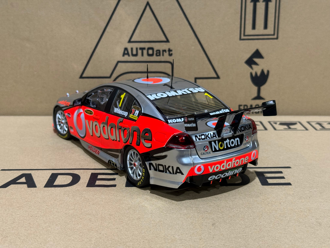 Holden VE Commodore 2010 Triple Eight Race Engineering Jamie Whincup - 1:18 Scale Diecast Model