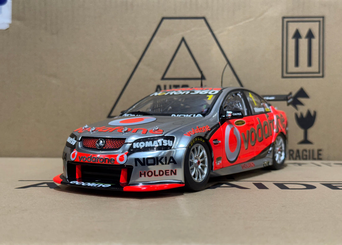 Holden VE Commodore 2010 Triple Eight Race Engineering Jamie Whincup - 1:18 Scale Diecast Model