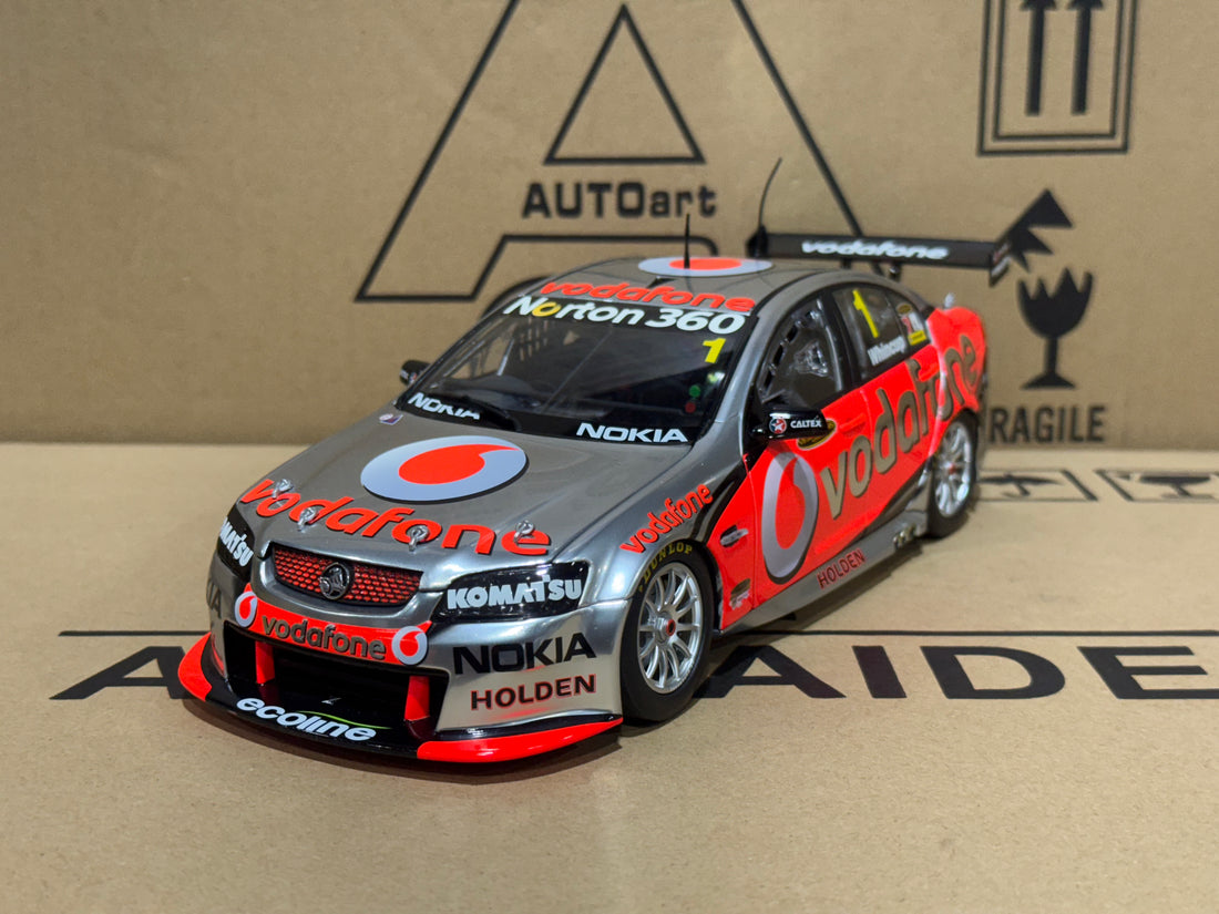 Holden VE Commodore 2010 Triple Eight Race Engineering Jamie Whincup - 1:18 Scale Diecast Model