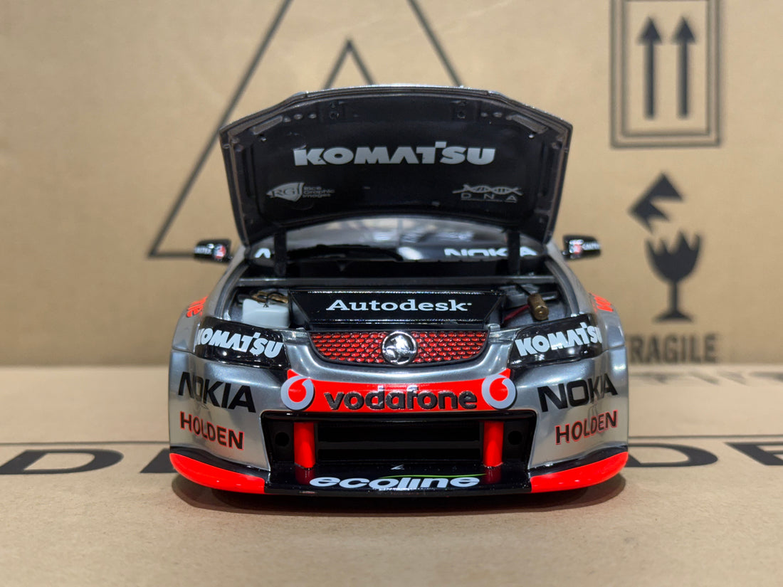 Holden VE Commodore 2010 Triple Eight Race Engineering Jamie Whincup - 1:18 Scale Diecast Model