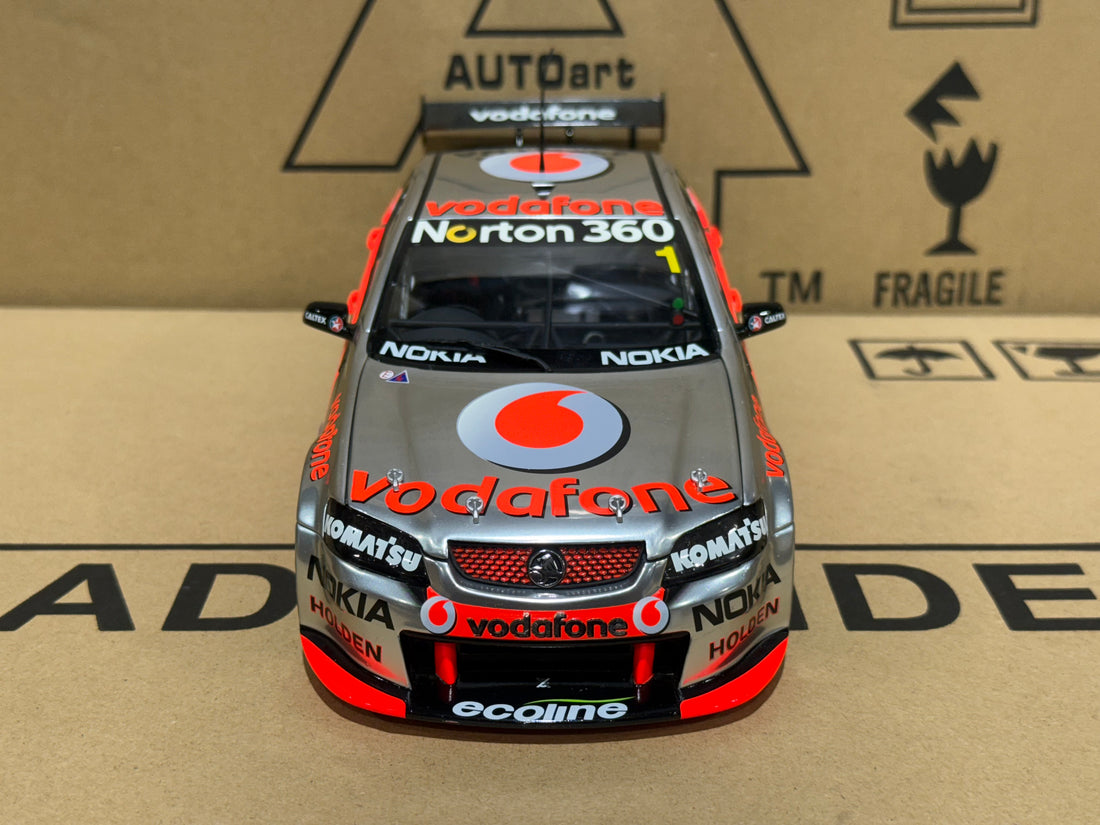 Holden VE Commodore 2010 Triple Eight Race Engineering Jamie Whincup - 1:18 Scale Diecast Model