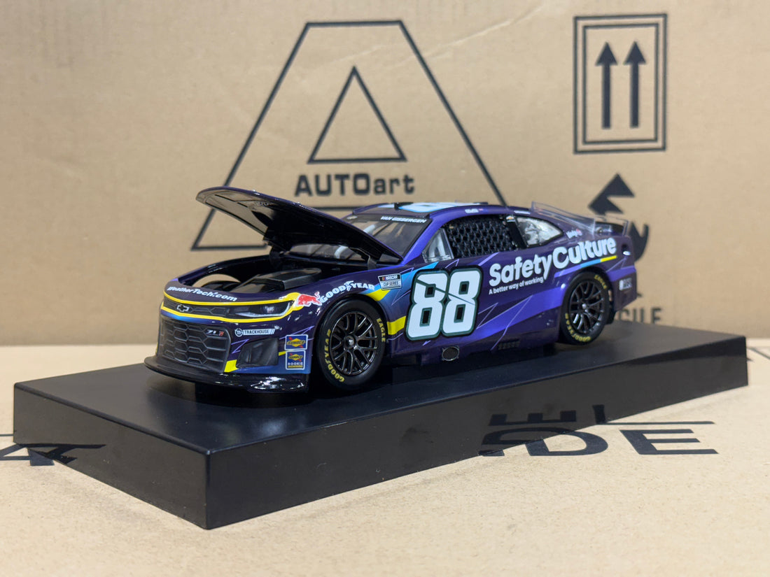 SHANE VAN GISBERGEN 2025 SAFETY CULTURE 1:24 SCALE ELITE DIECAST