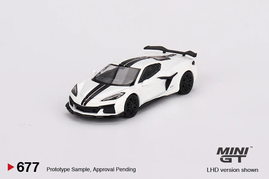 Chevrolet Corvette Z06 2023 Arctic White - 1:64 Scale Diecast - Mini GT
