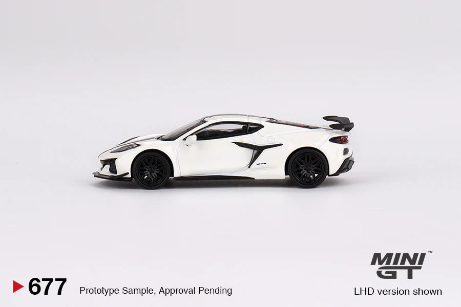 Chevrolet Corvette Z06 2023 Arctic White - 1:64 Scale Diecast - Mini GT
