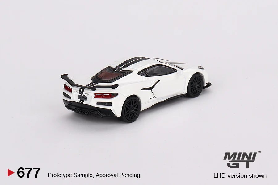 Chevrolet Corvette Z06 2023 Arctic White - 1:64 Scale Diecast - Mini GT