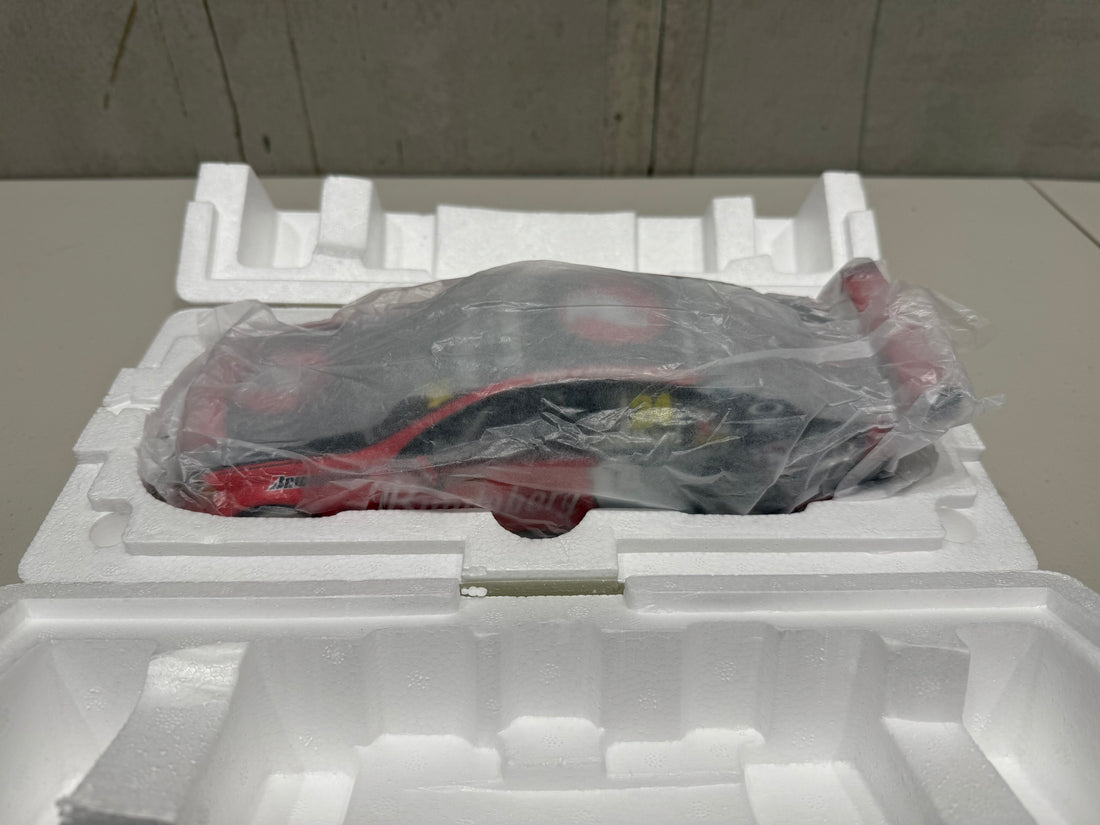 FABIAN COULTHARD - BUNDABERG RED RACING 2010 HOLDEN VE COMMODORE - 1:18 SCALE DIECAST MODEL - BIANTE