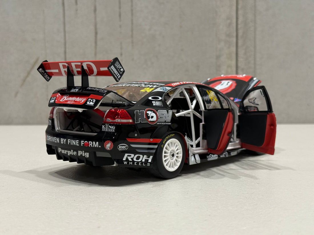 FABIAN COULTHARD - BUNDABERG RED RACING 2010 HOLDEN VE COMMODORE - 1:18 SCALE DIECAST MODEL - BIANTE