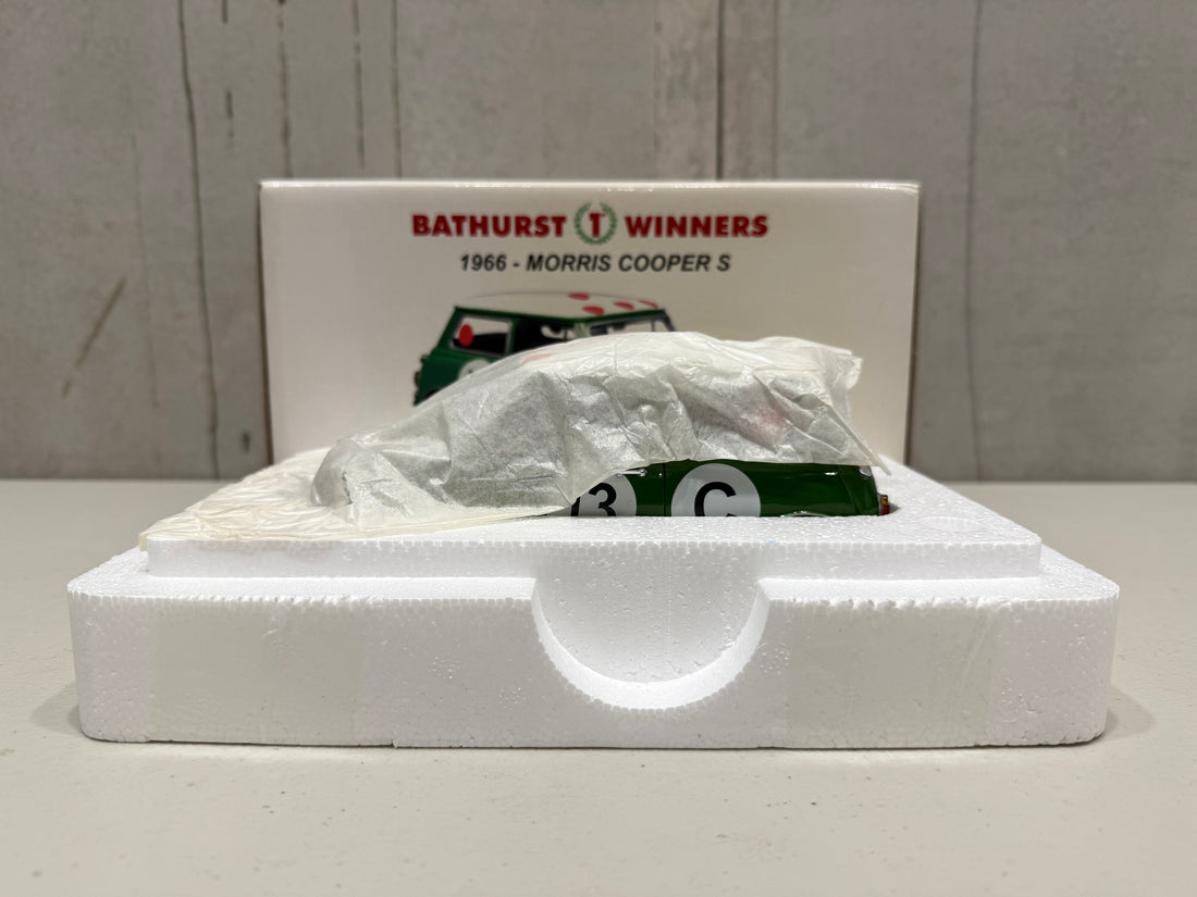 1966 BATHURST WINNER - MORRIS COOPER S - B.HOLDEN - R.AALTONEN - 1:18 SCALE DIECAST MODEL