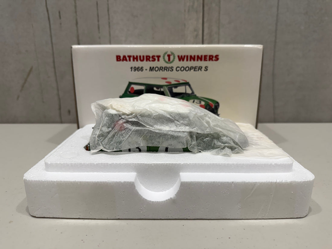 1966 BATHURST WINNER - MORRIS COOPER S - B.HOLDEN - R.AALTONEN - 1:18 SCALE DIECAST MODEL