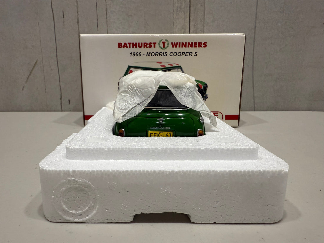 1966 BATHURST WINNER - MORRIS COOPER S - B.HOLDEN - R.AALTONEN - 1:18 SCALE DIECAST MODEL