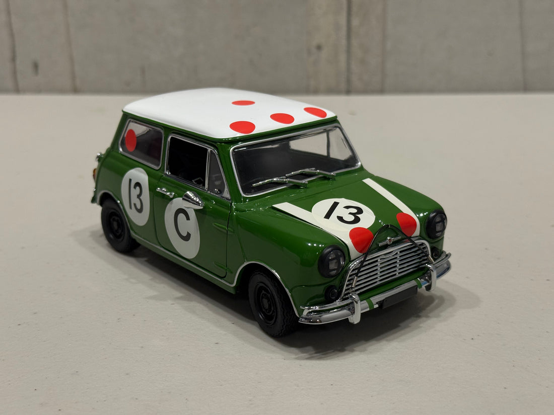 1966 BATHURST WINNER - MORRIS COOPER S - B.HOLDEN - R.AALTONEN - 1:18 SCALE DIECAST MODEL