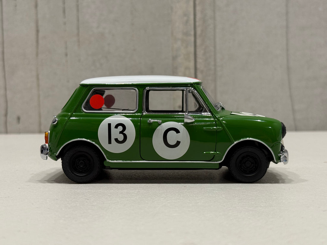 1966 BATHURST WINNER - MORRIS COOPER S - B.HOLDEN - R.AALTONEN - 1:18 SCALE DIECAST MODEL