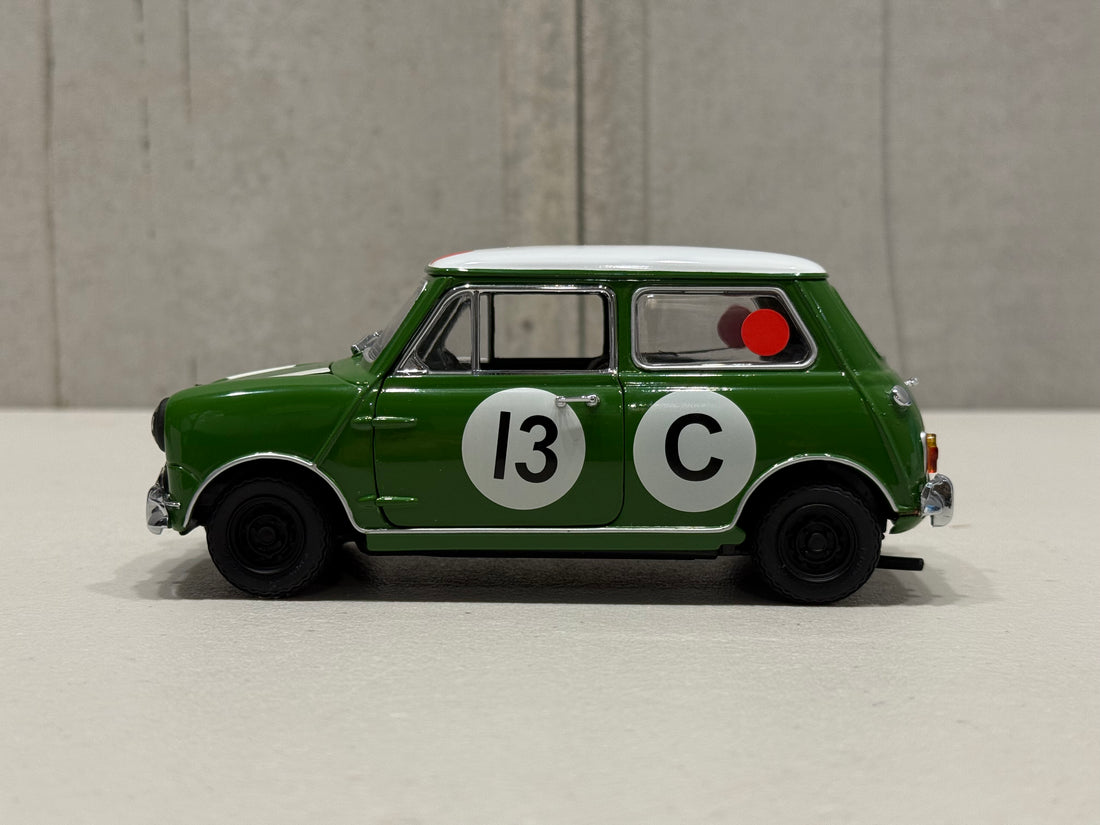 1966 BATHURST WINNER - MORRIS COOPER S - B.HOLDEN - R.AALTONEN - 1:18 SCALE DIECAST MODEL